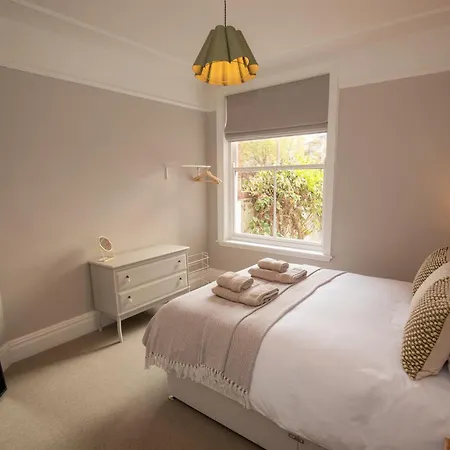 Apartment Charming Garden Apartment, Harrogate