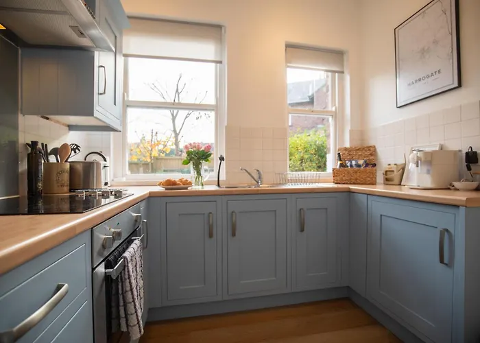 Charming Garden Apartment,