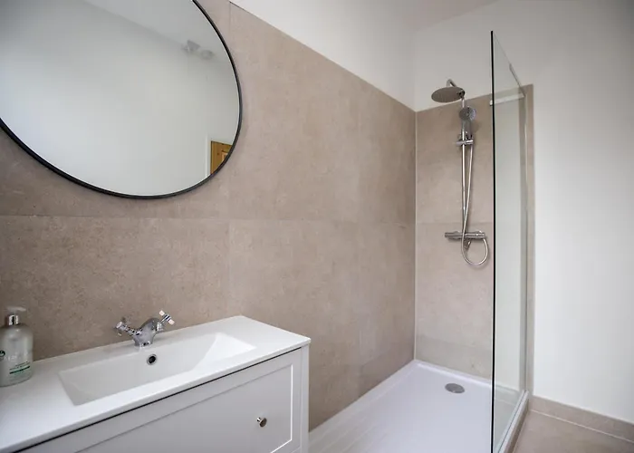 Charming Garden Apartment, *