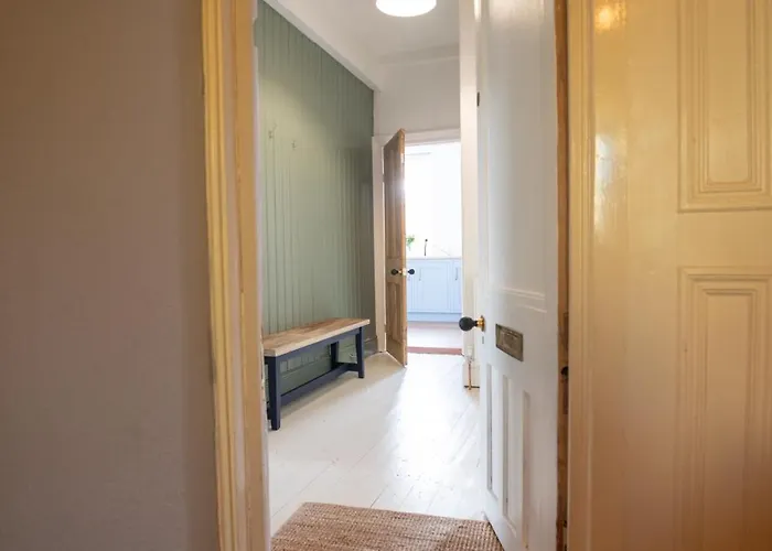 Charming Garden Apartment, *